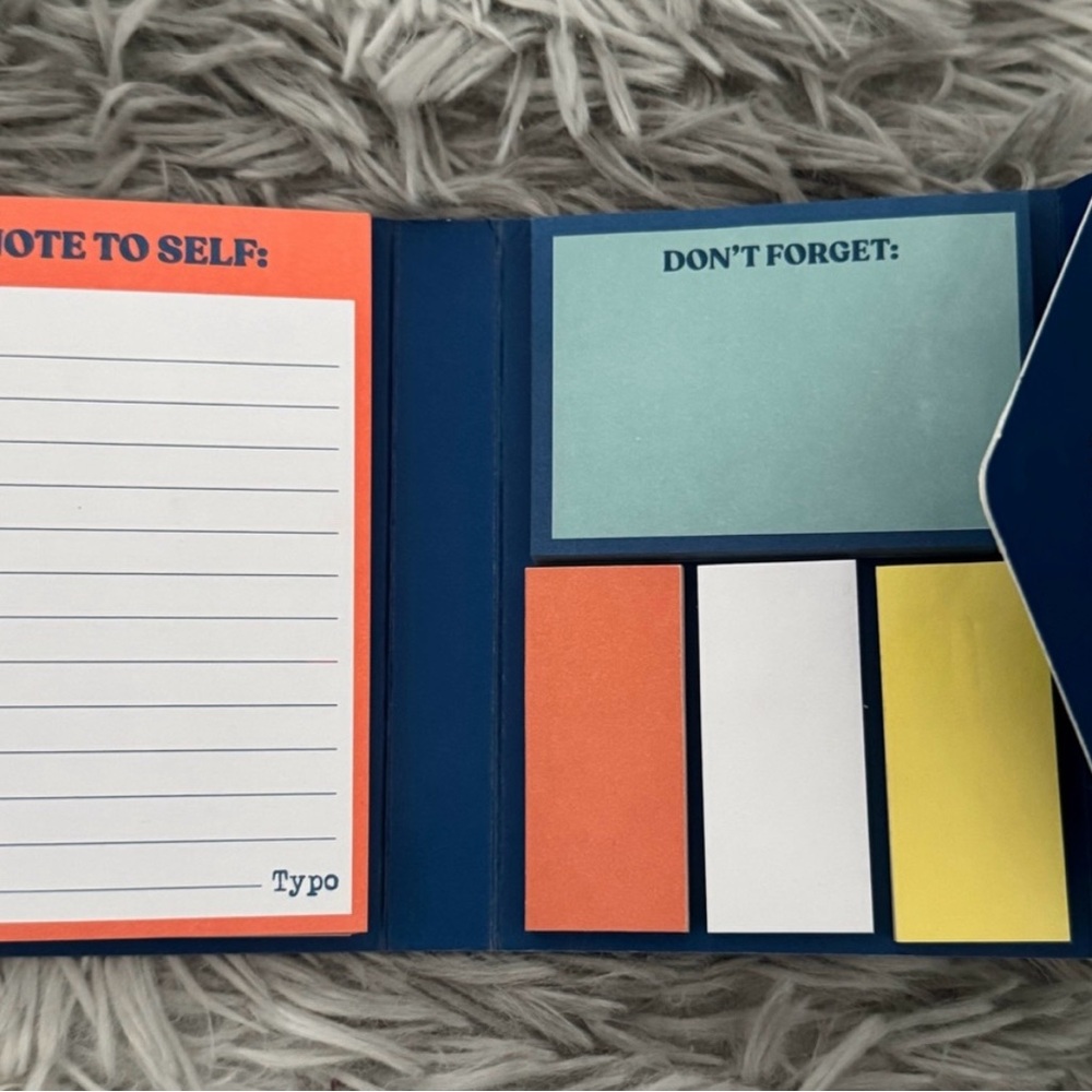 2 Magnetic Sticky Note Sets - Picture 4 of 5
